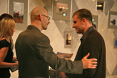  М. Вилкова (справа) наградили за победу в четырех номинациях (Фото Юрия Шестернина)