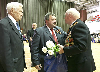  Руководство ЛАЭС поздравило ветеранов в торжественной обстановке 