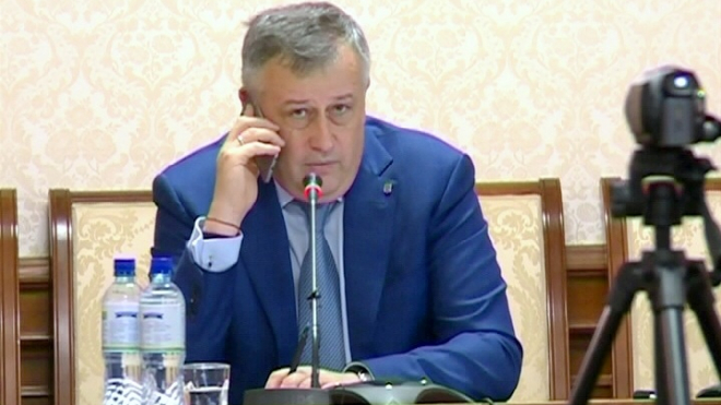 Дрозденко ответит на вопросы жителей Ленобласти по телефону