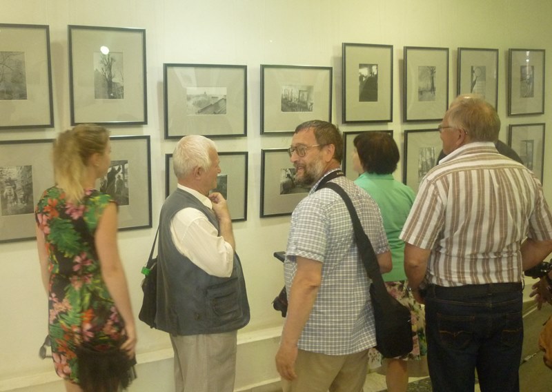 Выставки «Два Петербурга» и «Живописная Ленинградская область» открылись в Сосновом Бору