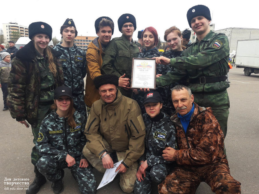 Ученики сосновоборского казачьего и морского классов достойно выступили на слёте военно-патриотических клубов