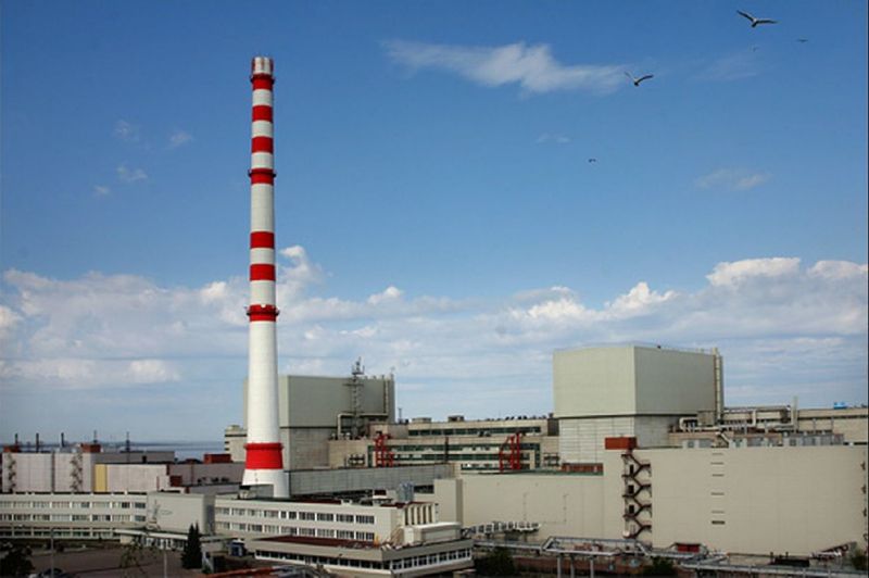 Доля Ленинградской АЭС в обеспечении электроэнергией Петербурга и области за 2017 год  -  54%