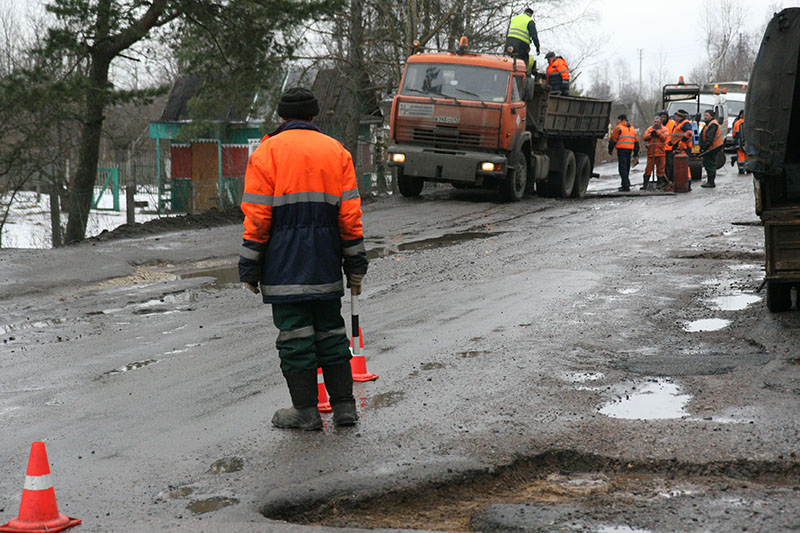 Почему отложили ремонт дороги у «Росы» 