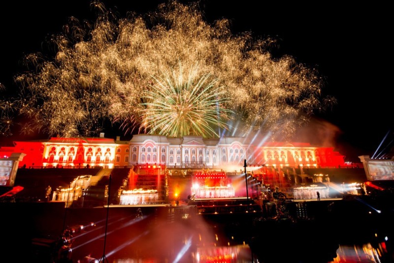 15 и 16 сентября - в Петродворце – осенний праздник фонтанов