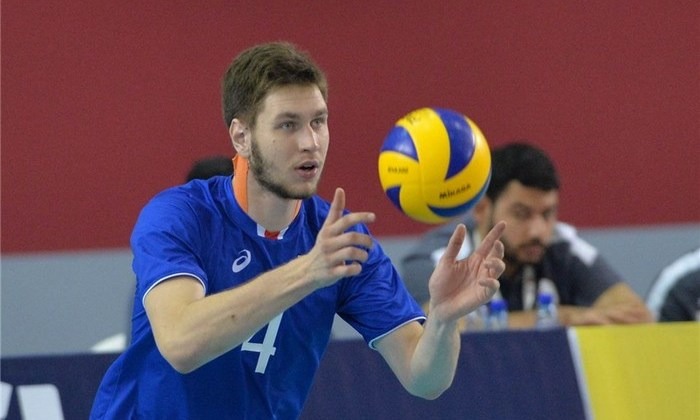 Сосновоборец Артем Мельников стал «золотым» медалистом Европы по волейболу