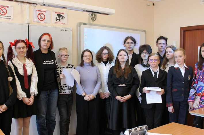Юные поэты и писатели из сосновоборского ЦРТ стали победителями всероссийского фестиваля литературного творчества