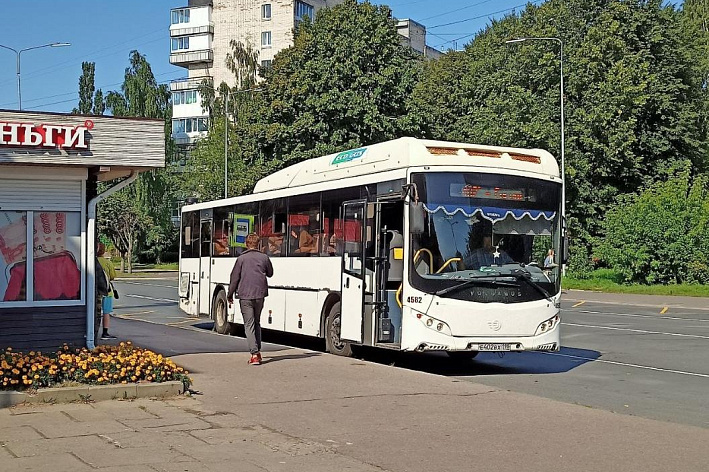 Не пора ли прекратить срывы автобусных рейсов, сократив их количество? В муниципалитете ищут честное решение