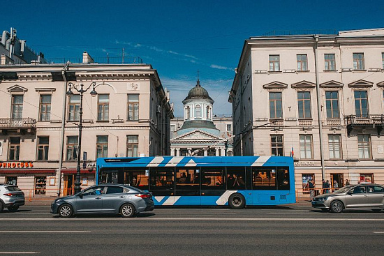 Петербургские пенсионеры могут получить бесплатный проезд в автобусах в 2024  году