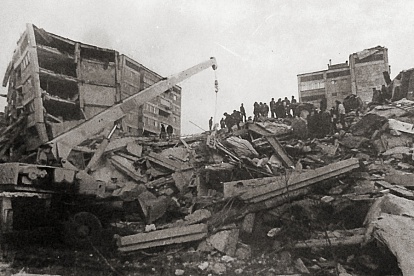 Армянская вахта, 30 лет назад. Разрушенный страшным землетрясением город восстанавливали и сосновоборцы