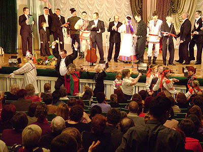 Зрители и сами стали активными участниками праздника (Фото Нины Князевой)