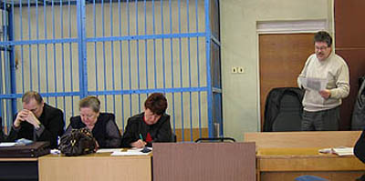Выступает адвокат А. Гришко, его коллеги готовятся к выступлению (Фото Ю. Викториновича)