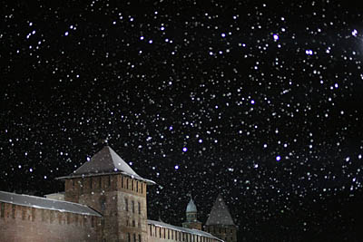  Детинец — Новгородский кремль — красив днем и ночью (Фото Юрия Шестернина)