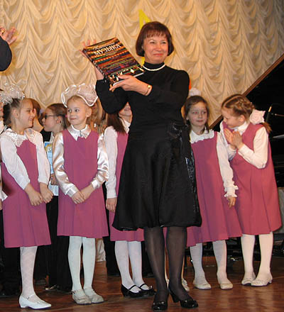 Приз зрительских симпатий получил хор девочек из «Балтики» (Фото Нины Князевой)