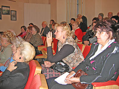 Присутствующие задали множество вопросов. (Фото Ю. Викториновича)
