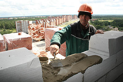  Холдинг «ТИТАН-2» завершает строительство жилого дома на 306 квартир в 4-м микрорайоне (Фото Юрия Шестернина)