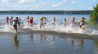 Даже озеро стало местом для соревнований (Фото Андрея Безуглова)