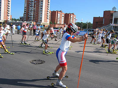  Сегодня, в день физкультурника, запланирована большая спортивная программа («Маяк» за 5 августа). (Фото Виктора Поповичева)