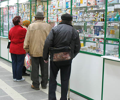 Верните аптеки в поликлинику! (Фото Натальи Козарезовой)