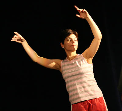  Римма Гарибян репетирует танец души Норы (Фото Юрия Шестернина)