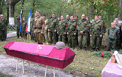 Последние почести участнику Курской битвы