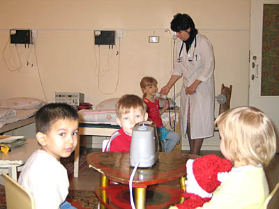  Чаще всего обращаются в профком медицинские работники детских садов (Фото Нины Князевой, архив «Маяка»)