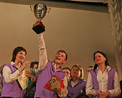 Команда ЛАЭС «Трогательные люди»: «Мы победили!». (Фото Юрия Шестернина)