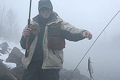  Удача в день съемок передачи улыбалась только местным рыбакам (Фото Юрия Шестернина)
