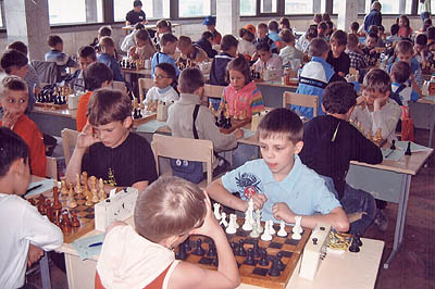 Ярослав Грищук — второй слева во втором ряду 