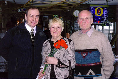 Ветераны спорта (слева направо): Владимир Прокофьев, Татьяна Запрягаева, Олег Кутлаев. (Фото Натальи Козарезовой)