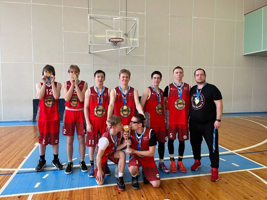 Баскетболисты из Соснового Бора стали победителями первенства Ленобласти