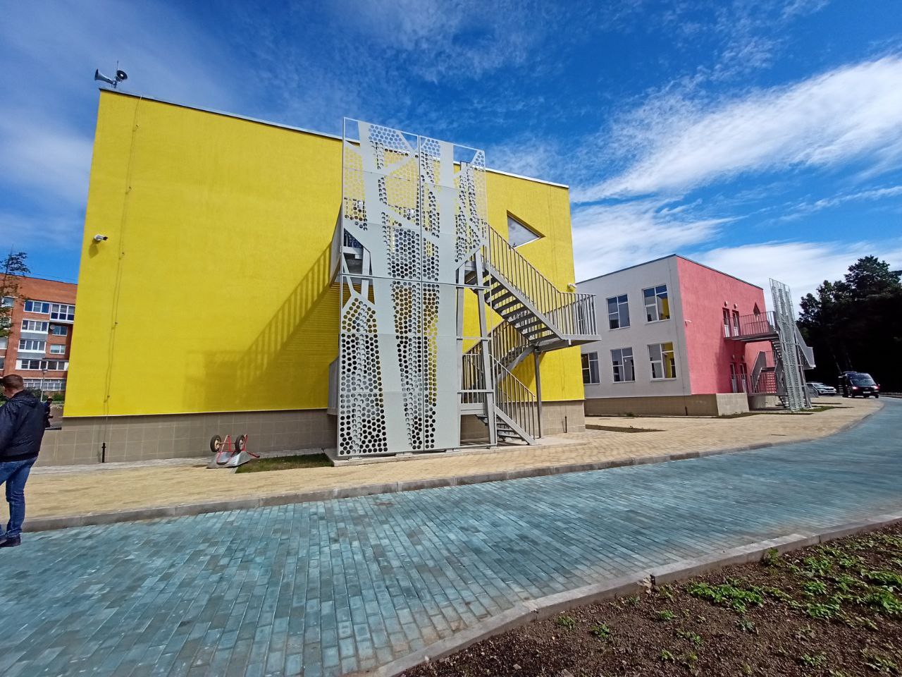 В Сосновом Бору завершилось строительство нового детского сада
