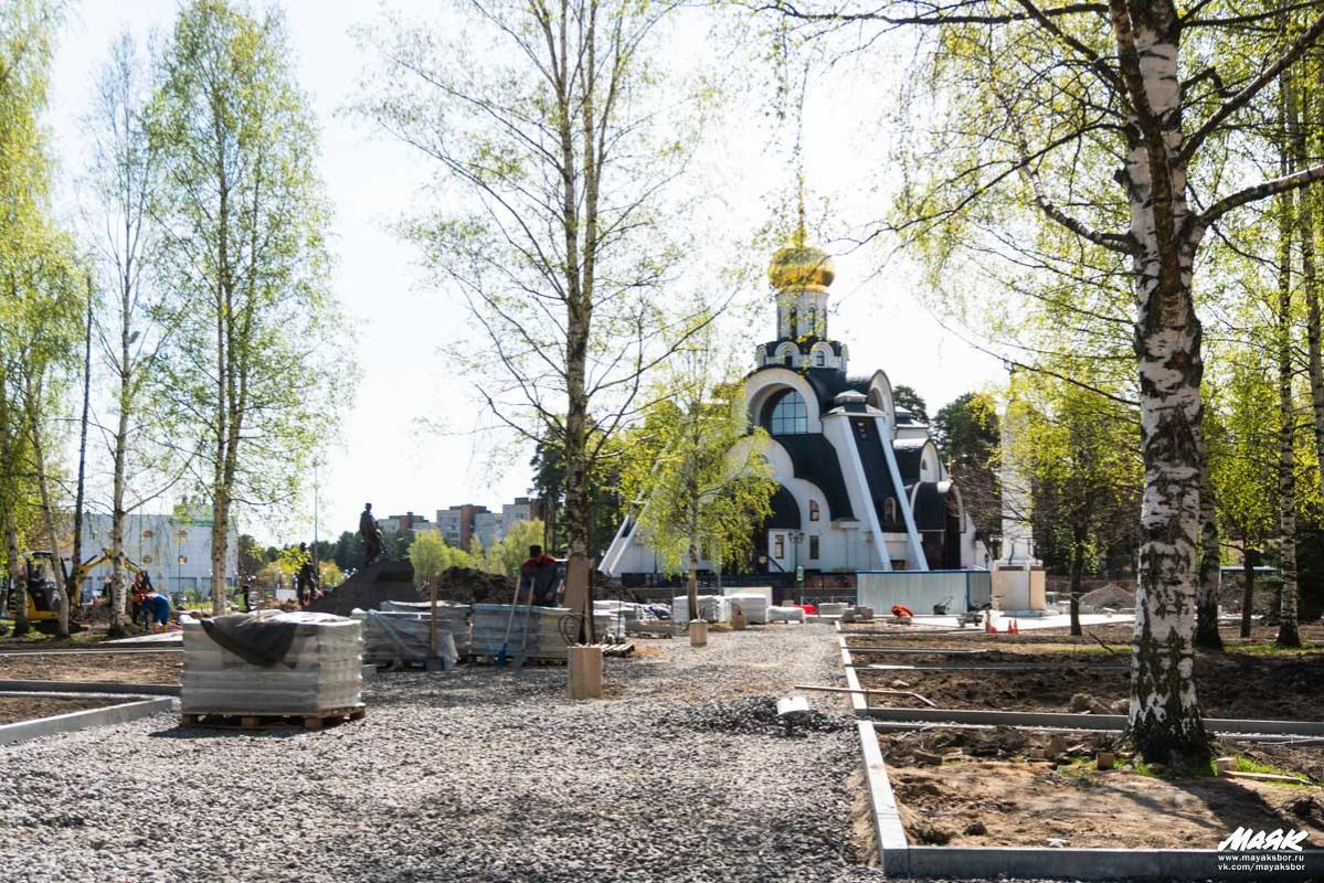 В сквере на улице Космонавтов в Сосновом Бору по просьбам жителей пересадят деревья