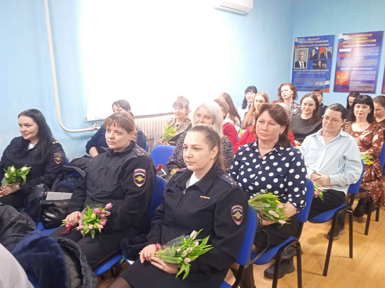 Женщины с сильным характером. Как отметили 8 марта сотрудницы полиции Соснового Бора