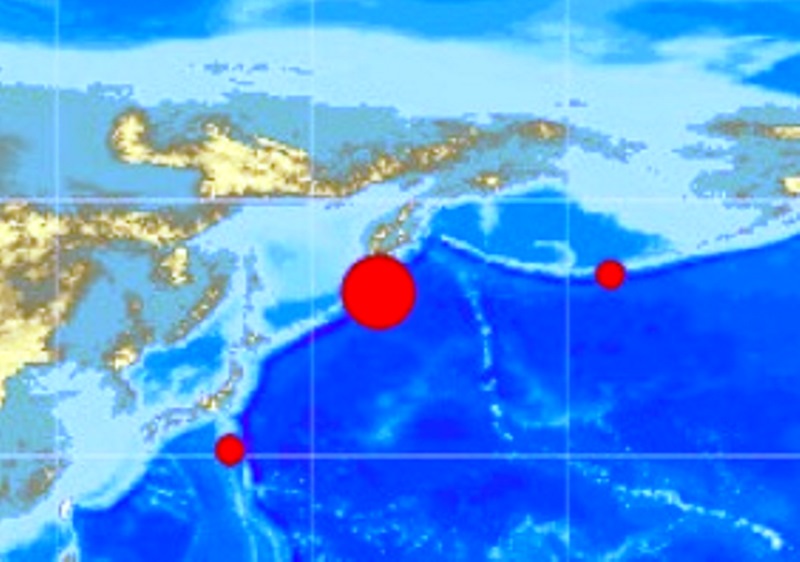 В районе Курил произошло землетрясение магнитудой 7,5. Есть угроза цунами