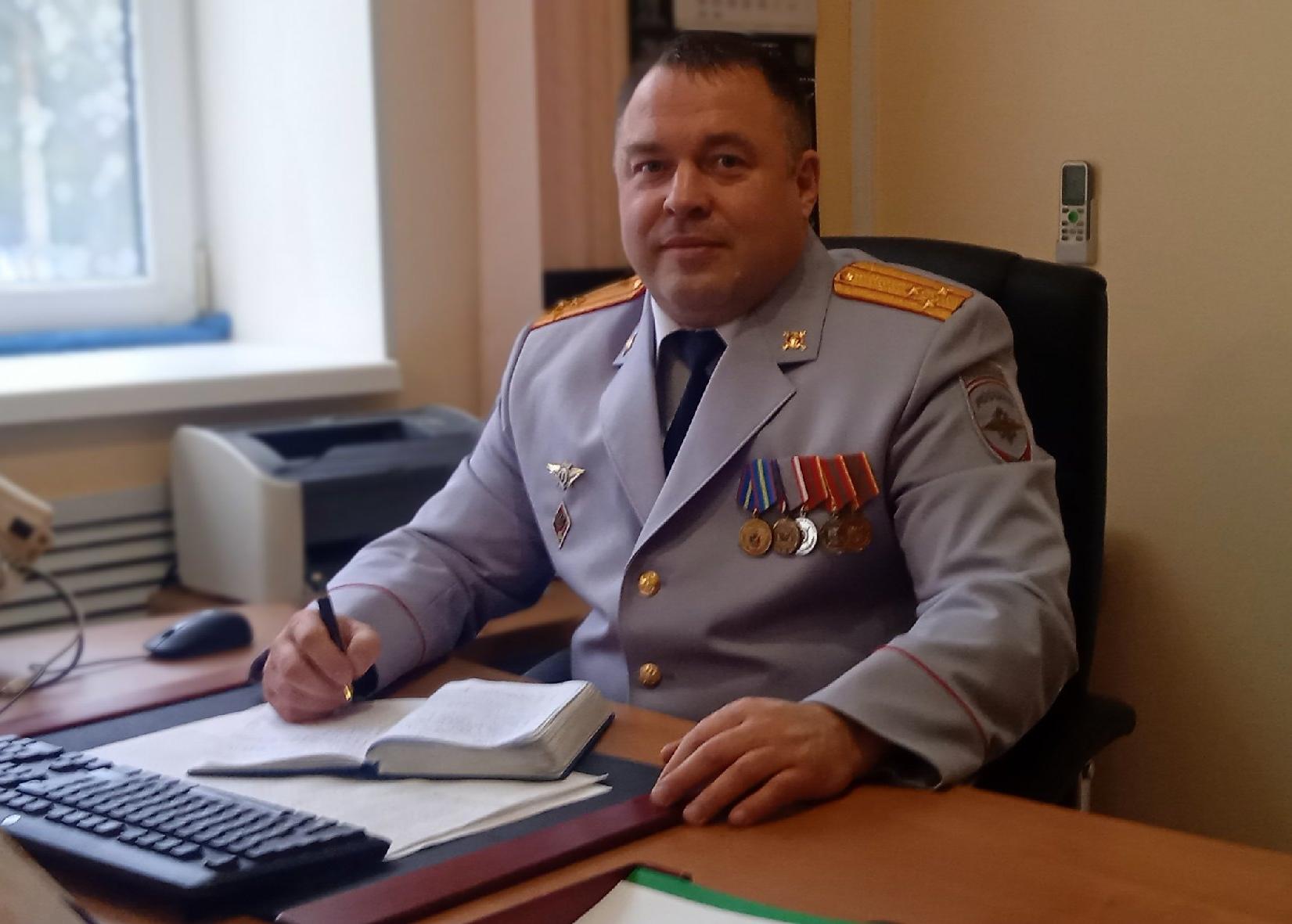 Начальник ОМВД Соснового Бора Сергей Захаров: Правоохранительные органы и банки не звонят гражданам по поводу безопасных счетов