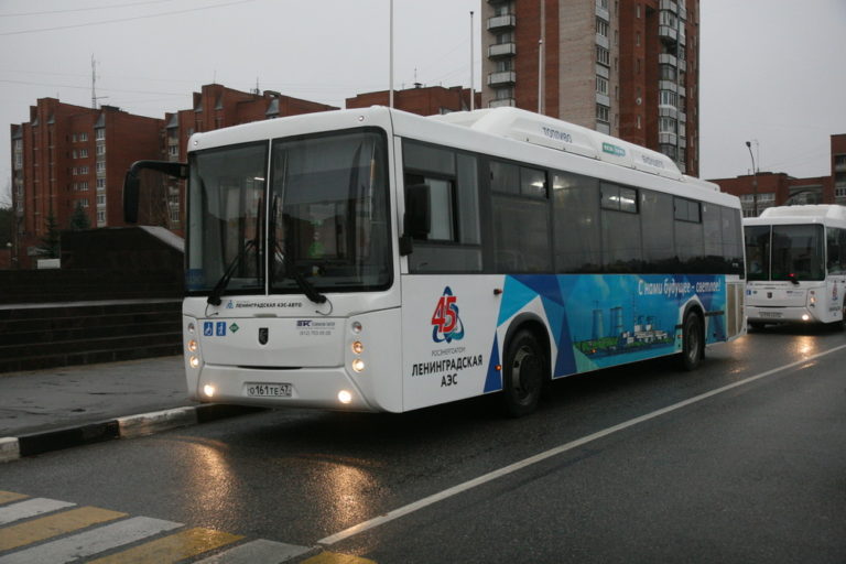 Новые автобусы для «ЛАЭС-Авто»  будут ехать в Сосновый бор не меньше месяца