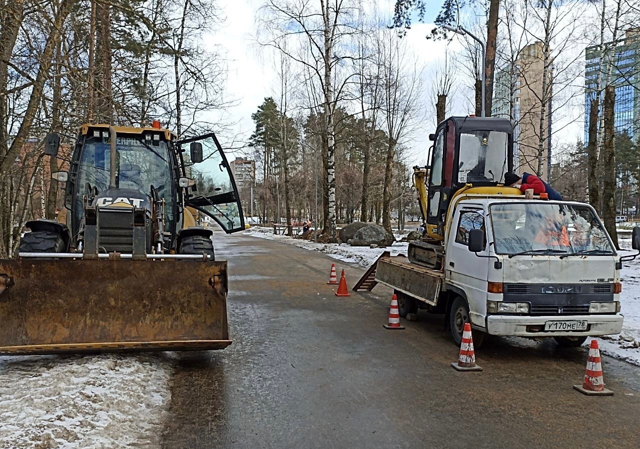 В Сосновом Бору стартовали работы по благоустройству бульвара им. героя  Советского Союза В.К. Булыгина / Маяк. Сосновый Бор. Ленобласть.