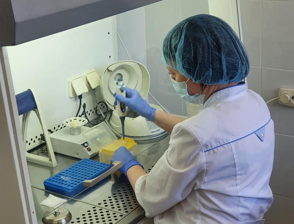 В Сосновом Бору заработала лаборатория по выявлению коронавируса