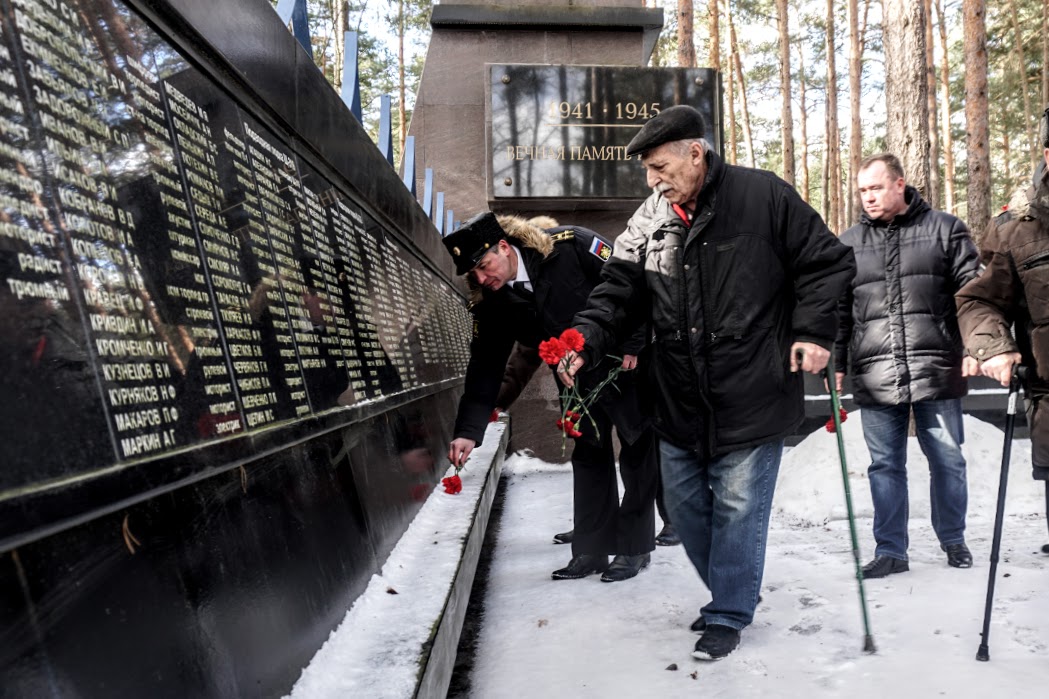 На мемориале погибшим морякам-подводникам в Сосновом Бору появятся имена забытых героев