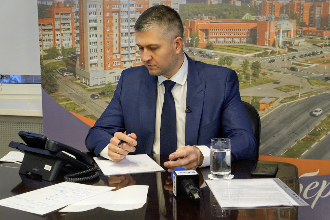 Глава Соснового Бора Михаил Воронков ответит на вопросы жителей по телефону 31 мая