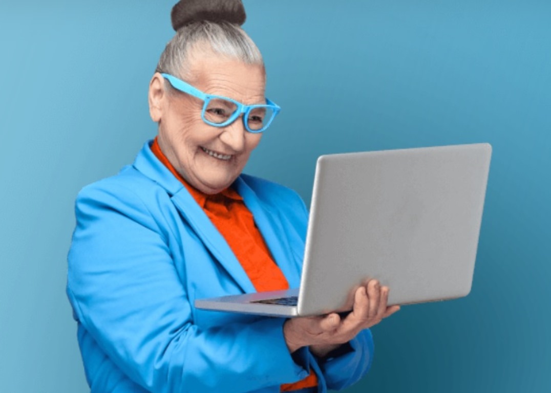 Пенсионеров приглашают освоить компьютер / Фото с сайта «Азбука интернета»