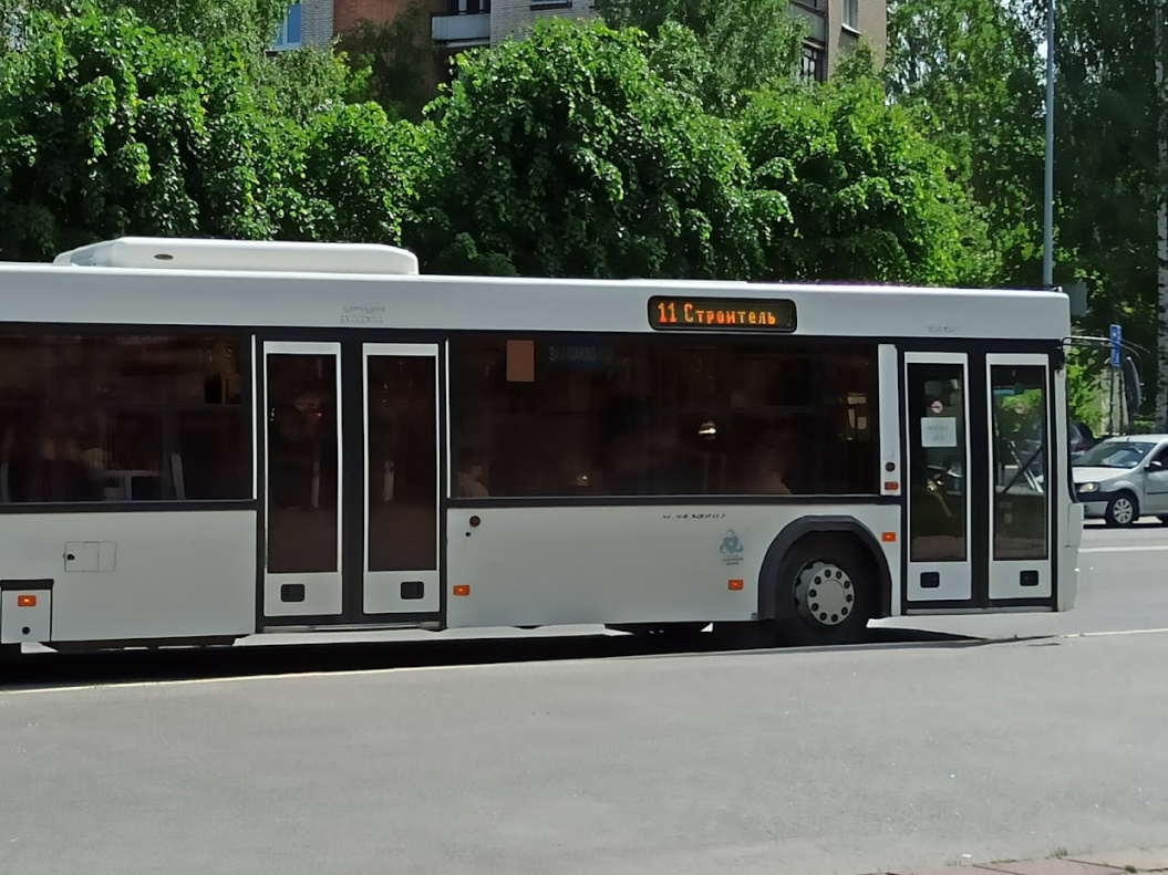 Количество автобусных рейсов увеличили, прокат самокатов в разгар праздника Победы поставят на паузу