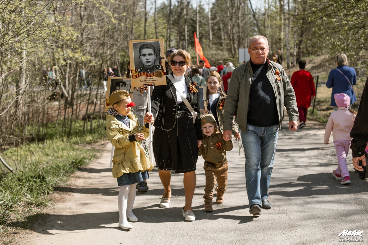 Фоторепортаж: сосновоборцы отметили День Победы на памятных митингах