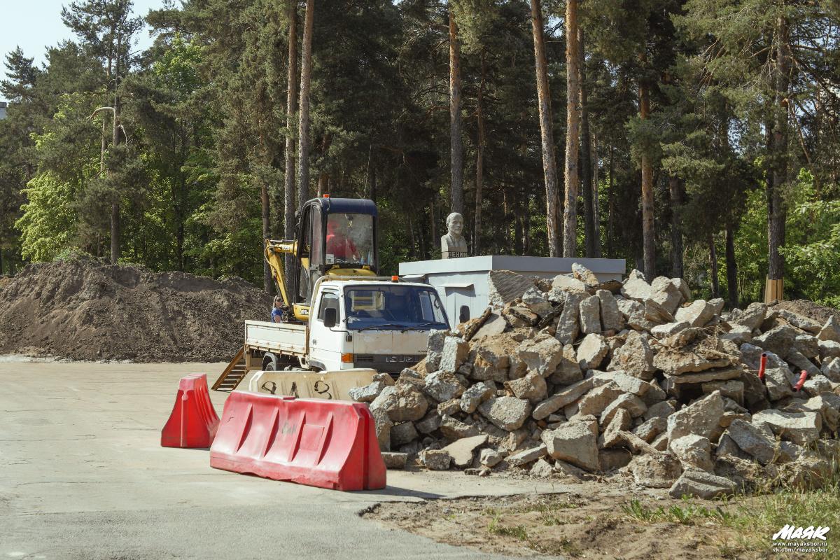 Планы по благоустройству ДК «Строитель» в Сосновом Бору доработали, но  сроки не сдвигают