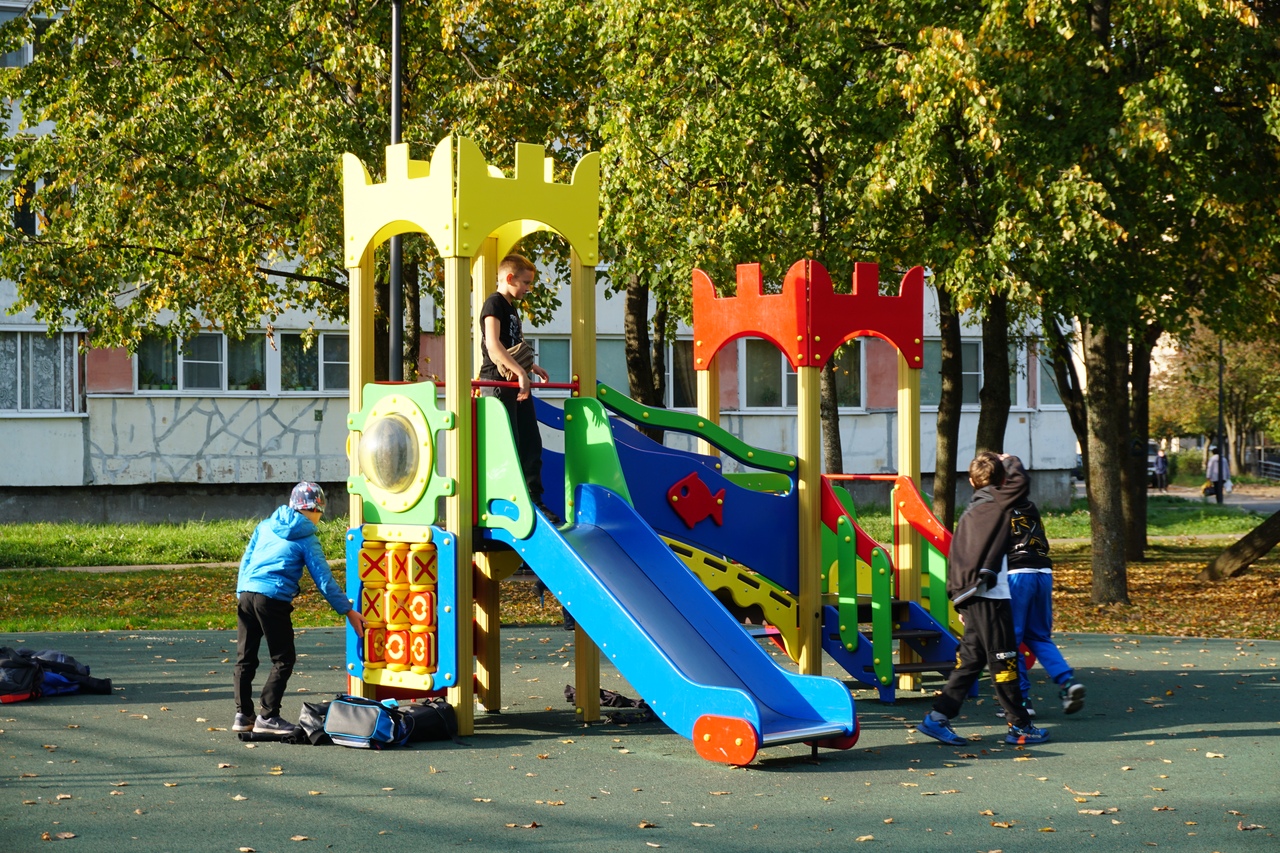 Детские площадки в Сосновом Бору: лучше меньше, да лучше? 