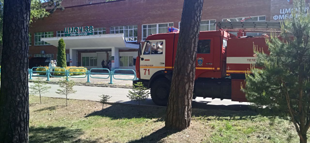 Больничный городок в Сосновом Бору эвакуировали второй раз за неделю из-за анонимных угроз
