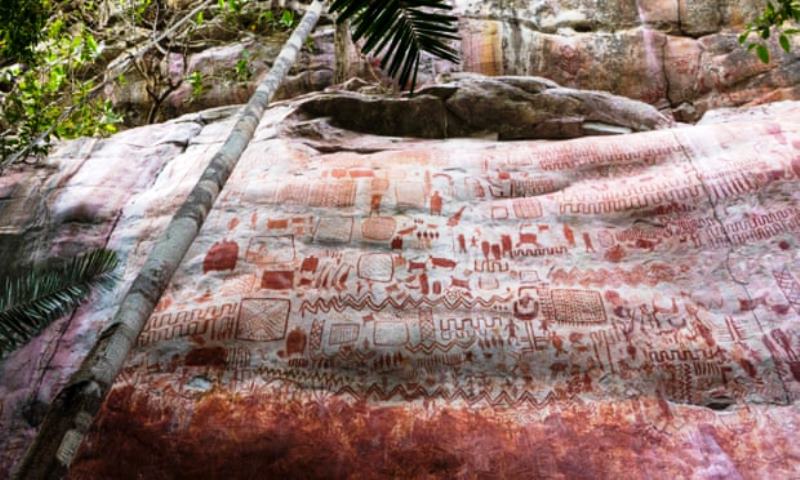 12-километровую стену, сплошь покрытую доисторическими рисунками, нашли в Колумбии