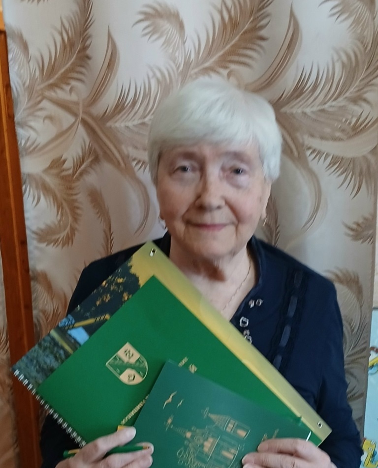 Отличник просвещения Нина Роденкова из Соснового Бора отметила 85-летие