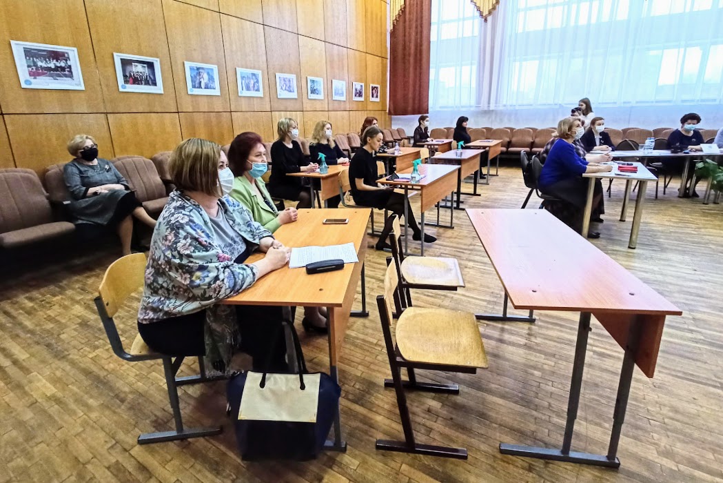 В Сосновом Бору стартовал конкурс «Учитель года-2021»: очно, но без зрителей