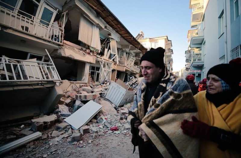 Появились фото разрушительного землетрясения в Турции